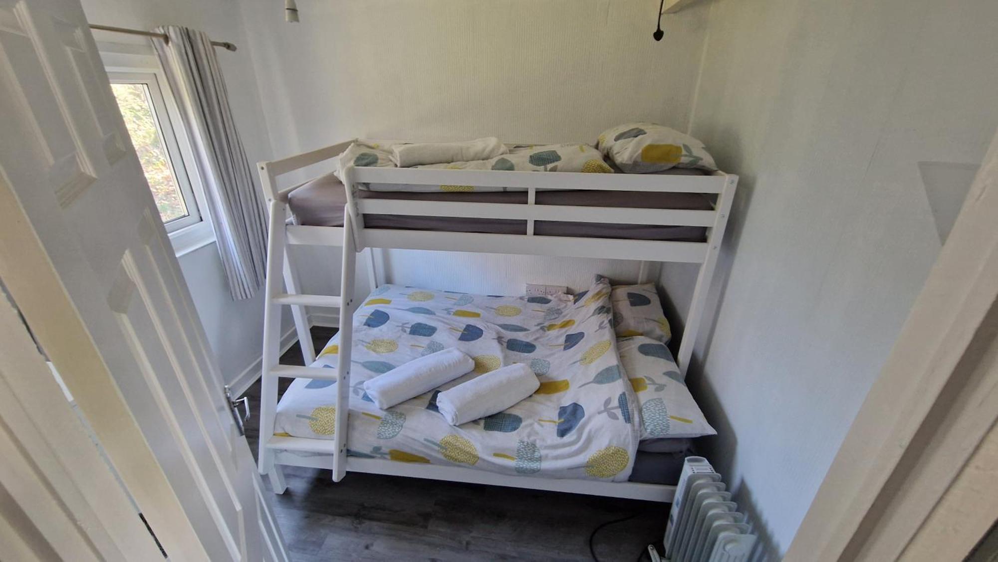 Watkin - Snowdon Cabins - Cozy Chalet - Glan Gwna, Caernarfon Caeathro ภายนอก รูปภาพ